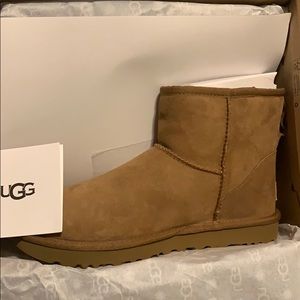 UGG